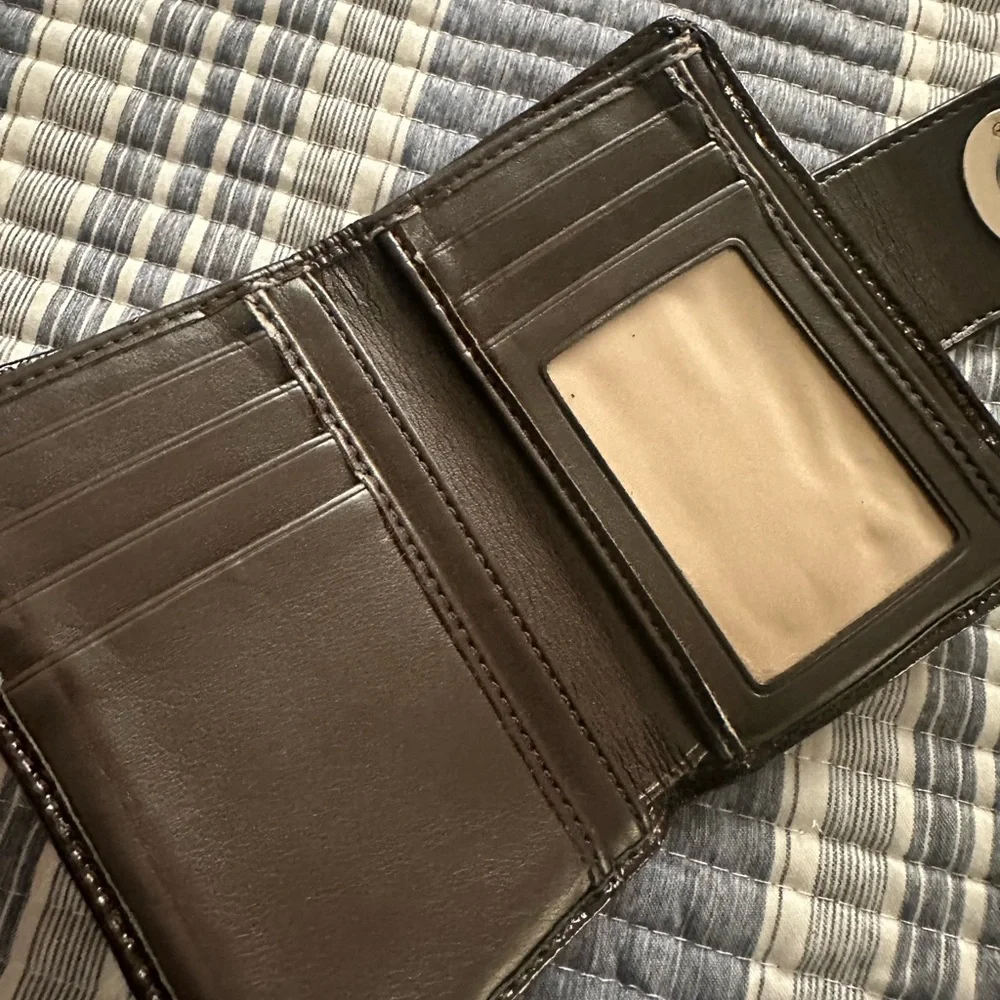 Coach Signature Brown and Cream Wallet - Picture 4 of 6